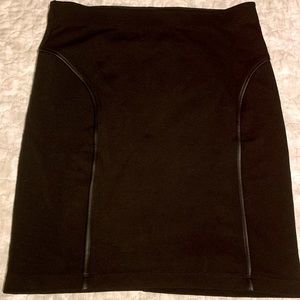NWOT max studio woman’s skirt